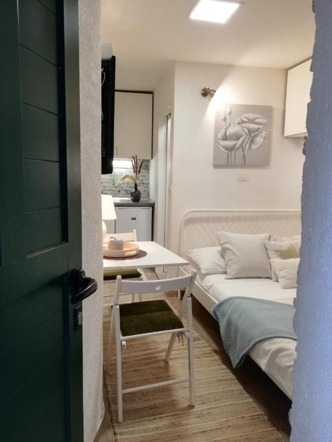 Tiny Studio In City Center Stone House สปลิท ภายนอก รูปภาพ
